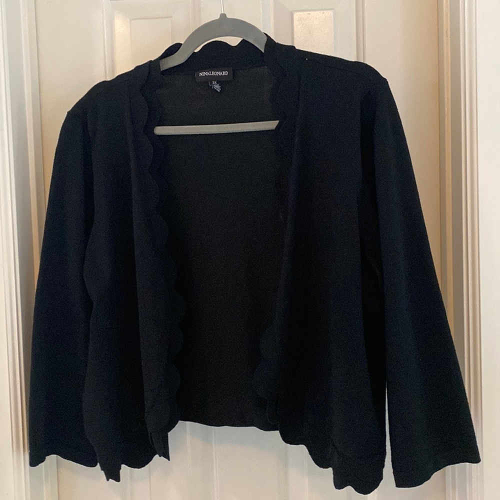Bolero jacket light Weight knit scallop edge